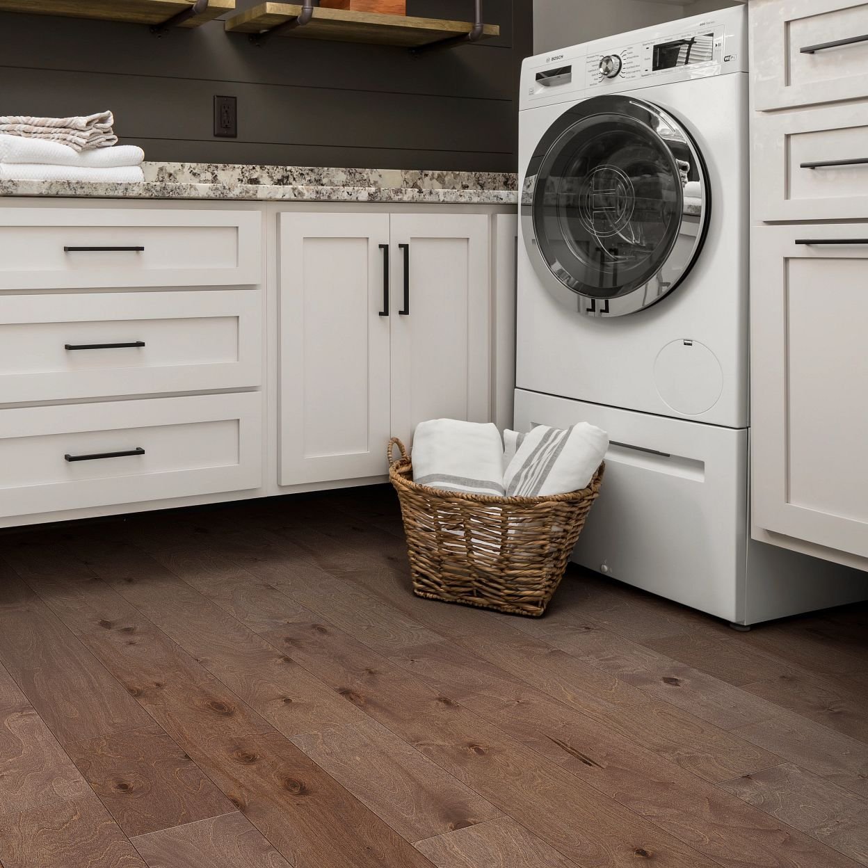 kitcken with washing machine